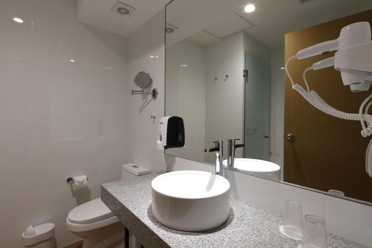 Casa Andina Standard Benavides Hotel ลิมา ภายนอก รูปภาพ